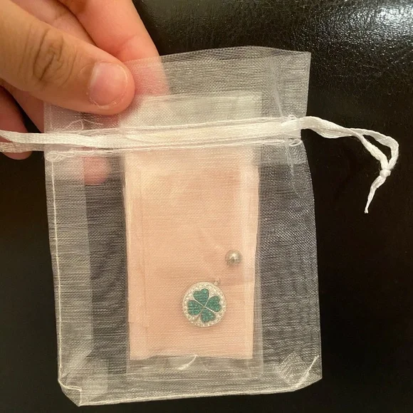 Jeweled Shamrock Belly Button Ring - Picture 4 of 4